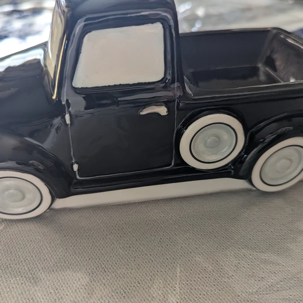 NIB Scentsy Black Truck Warmer with Vibrant Design